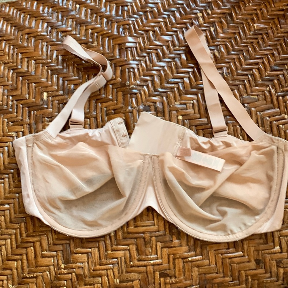Skims flesh tone underwire bra